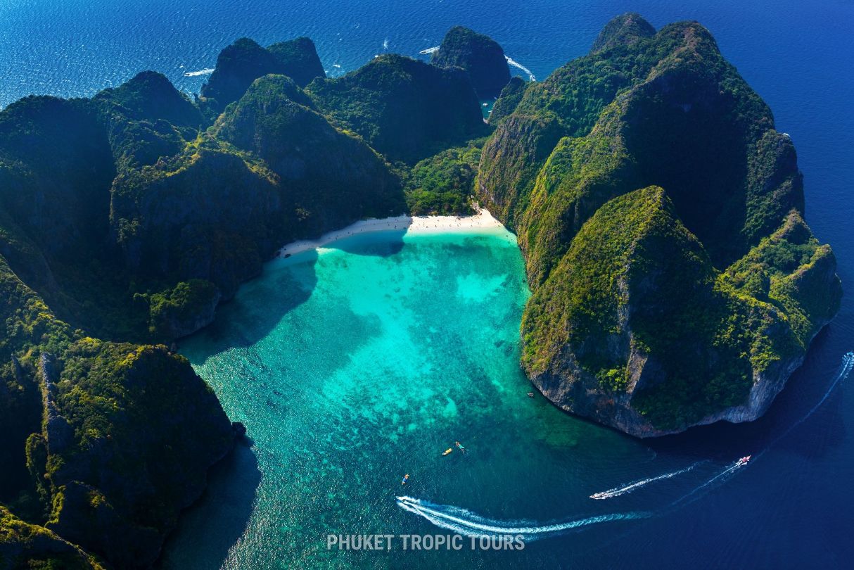 Why Are the Phi Phi Islands Famous?